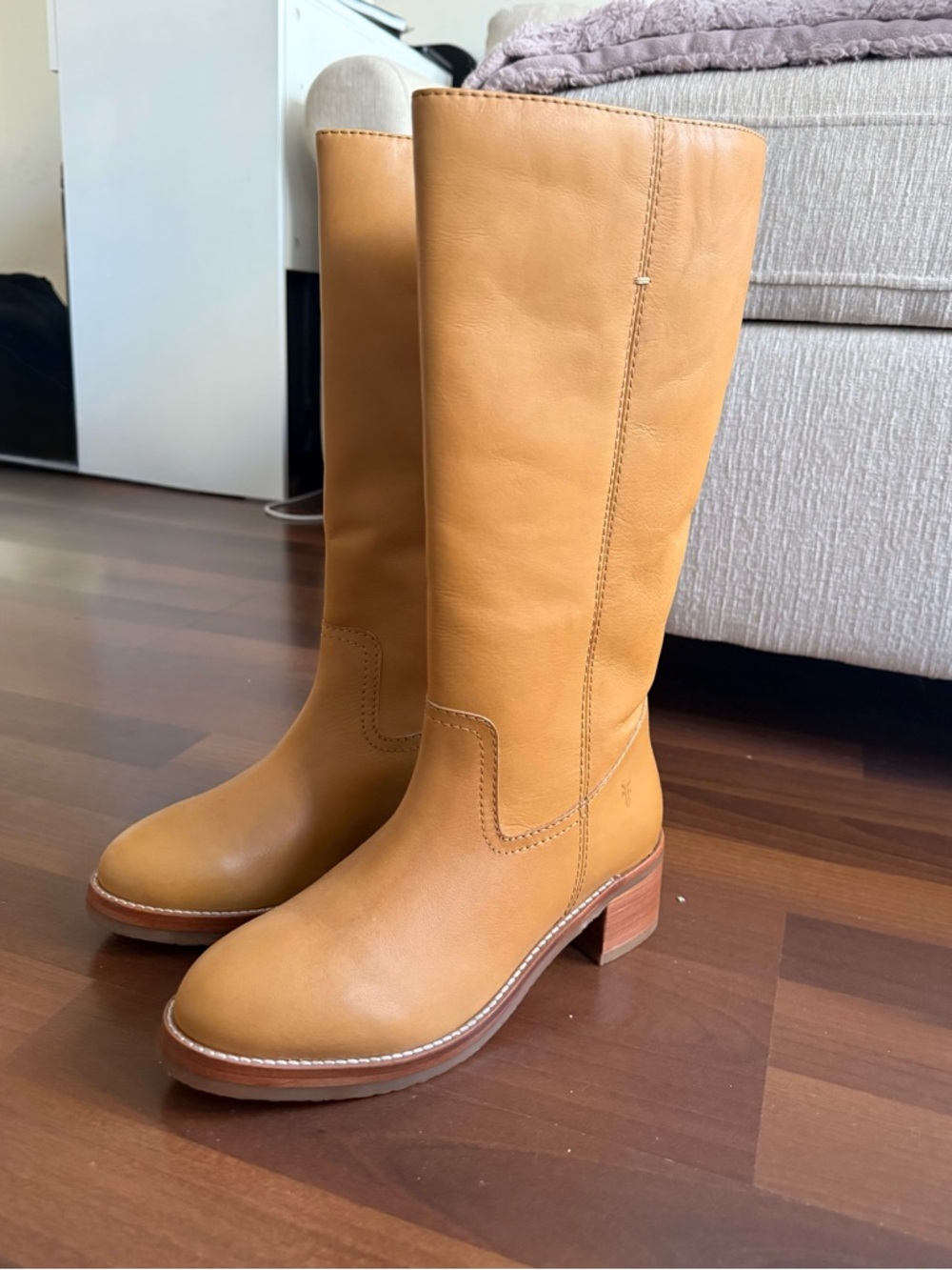 FRYE AND CO. Tall Leather Heeled Boots in Tan
